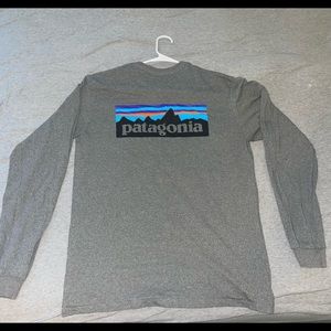 Men’s Patagonia grey long sleeve T-shirt